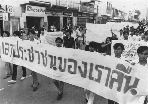 Der Thailändische Studentenaufstand von 1973: Eine Eruption der Demokratie und ein Echo der Kalten Krieges